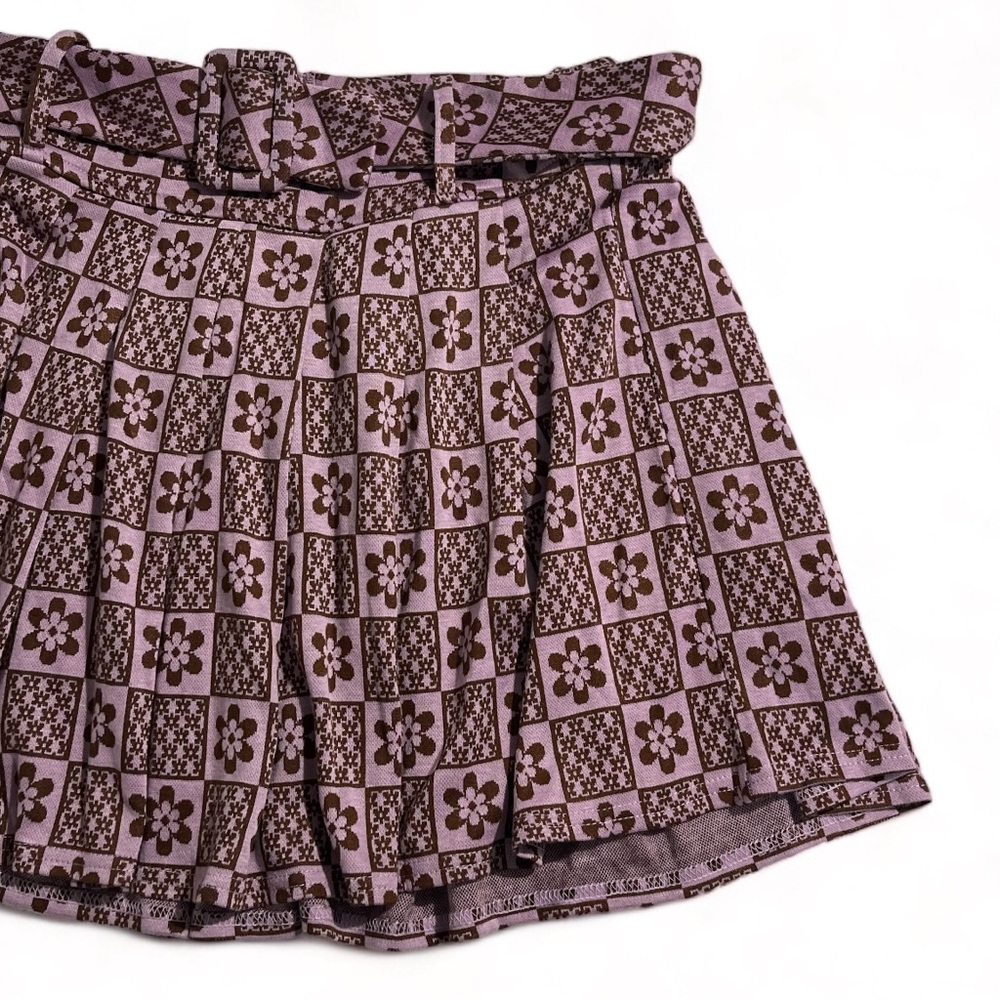 Just Polly Juniors' Printed Pleated Skirt - Mauve Flower, Size S, NWT - Picture 4 of 9